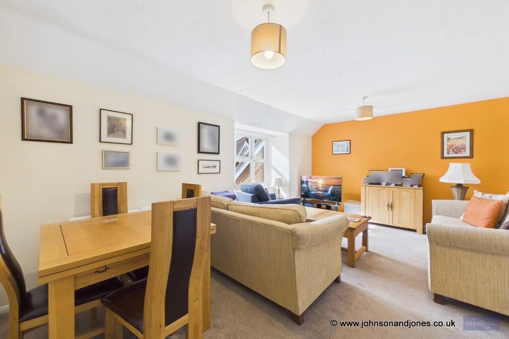 Burley Orchard, Chertsey, Surrey, KT16 - View 4