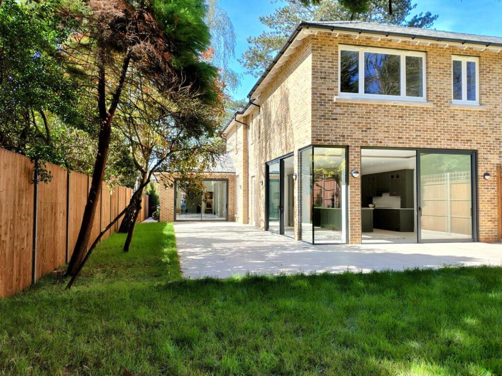 Heath Ridge Green, Cobham, Surrey, KT11 – pohled 2