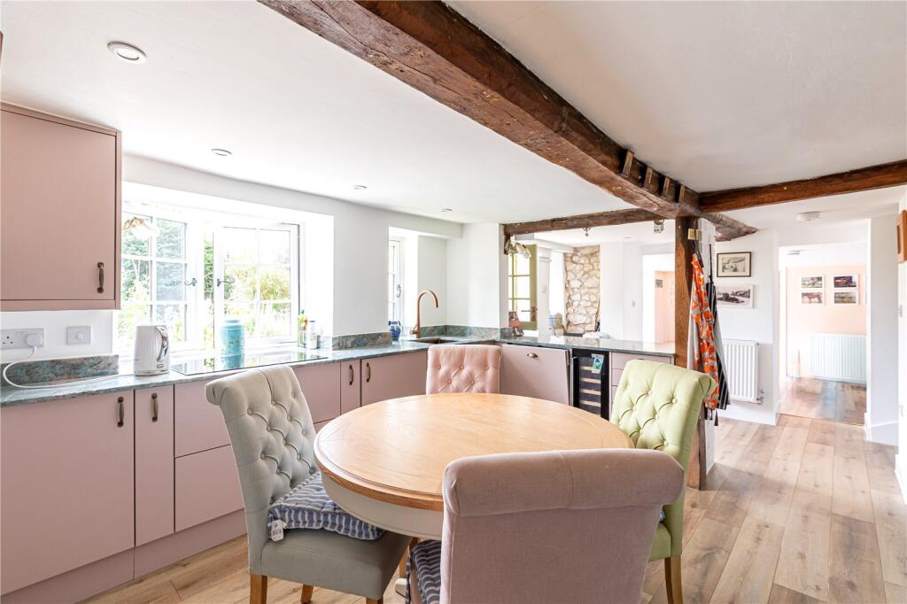 Oxford Street, Aldbourne, Marlborough, Wiltshire, SN8 photo 4