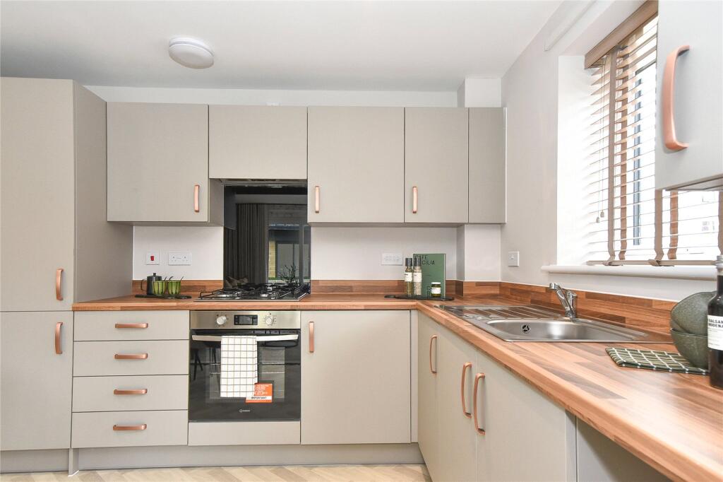Apartment in Chippenham, Wiltshire - View 3