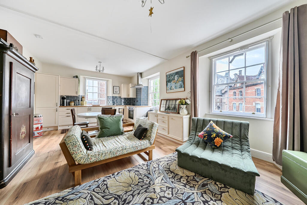 Apartment in Mid Devon, Tiverton - More