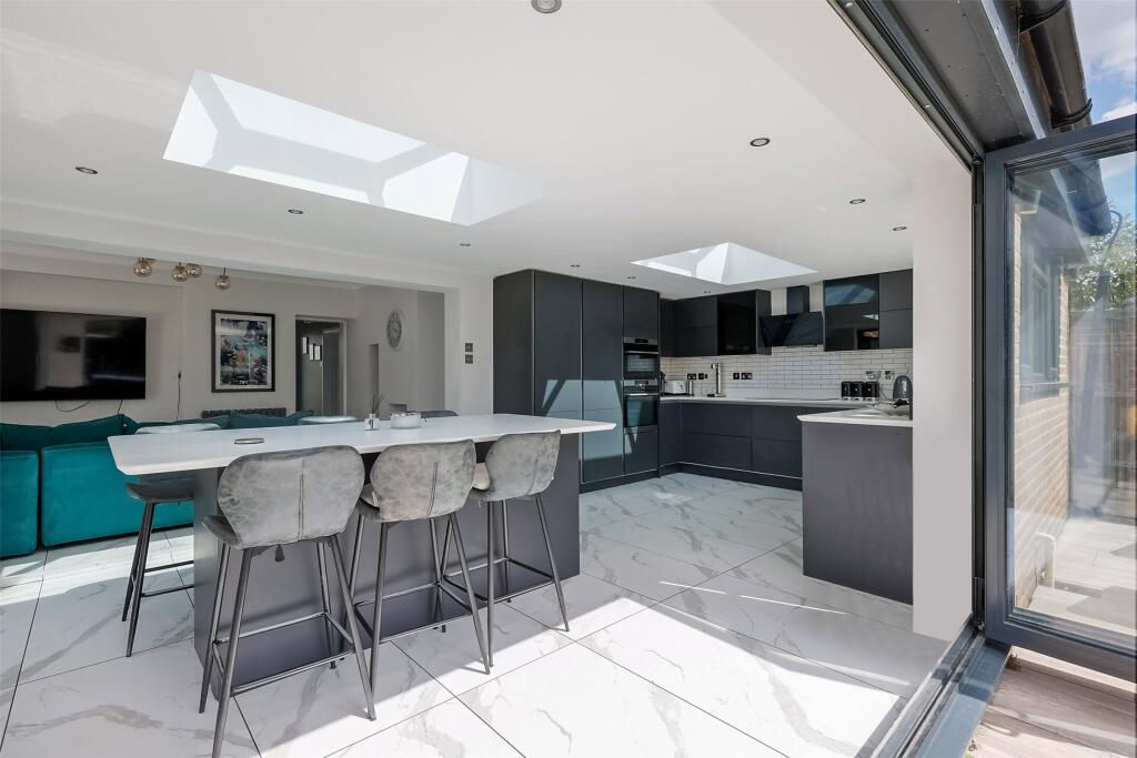 House in Kingston upon Thames - View 4