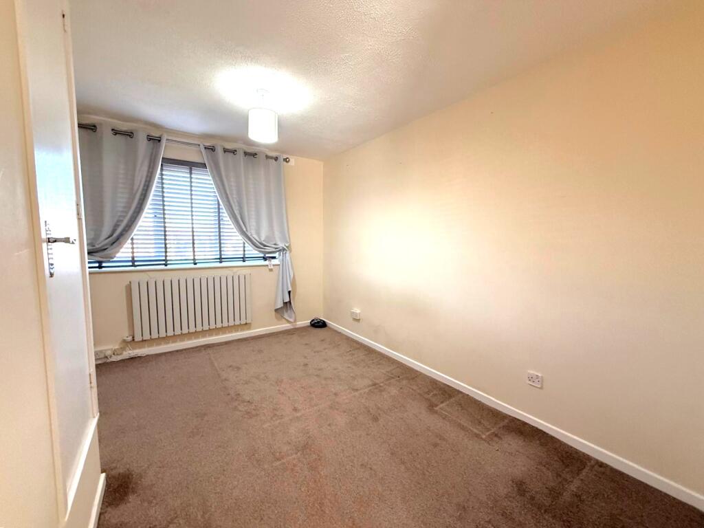 Millfield Gardens, Kidderminster, DY11 - Więcej