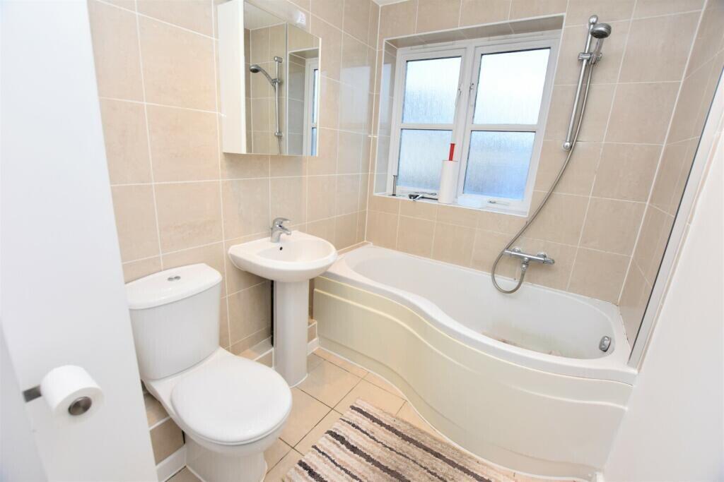 Apartment in Braintree, Essex - More