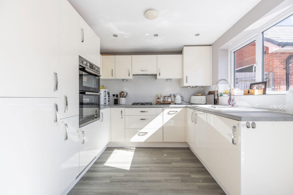 House in Southampton - View 3