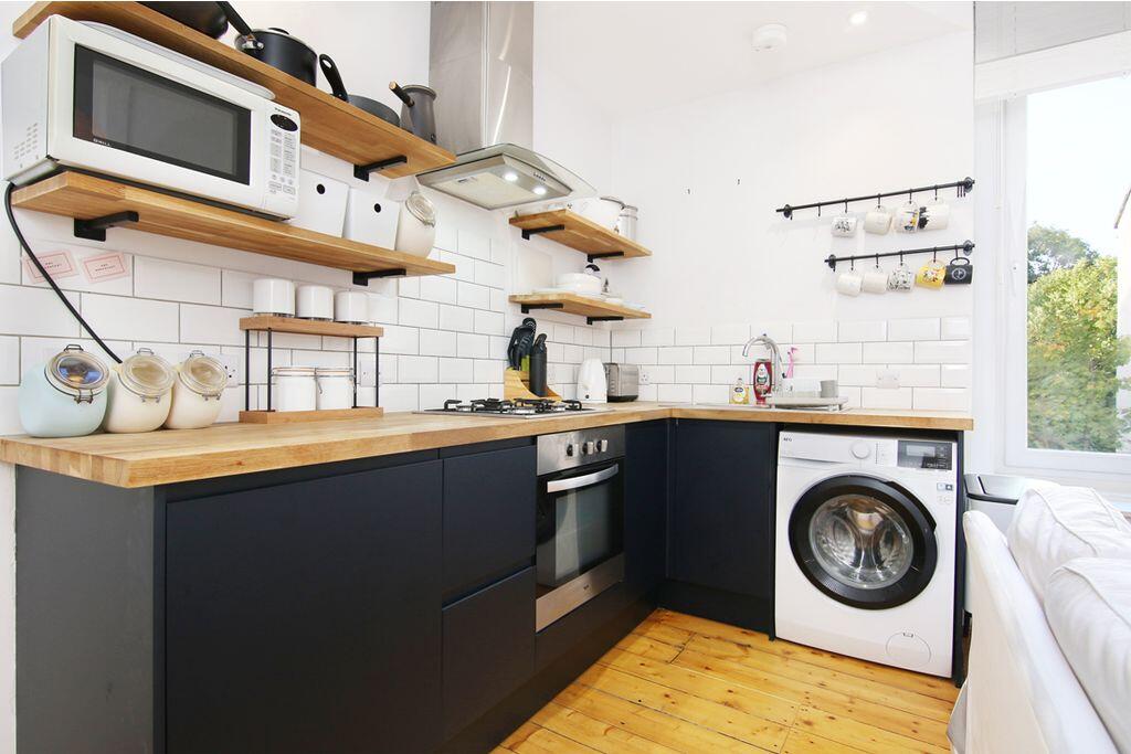 Apartment in Edinburgh, East Lothian - More