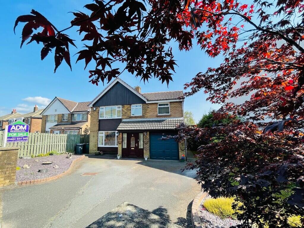 4-bed detached on Roman Avenue, Outlane, Huddersfield, £450,000