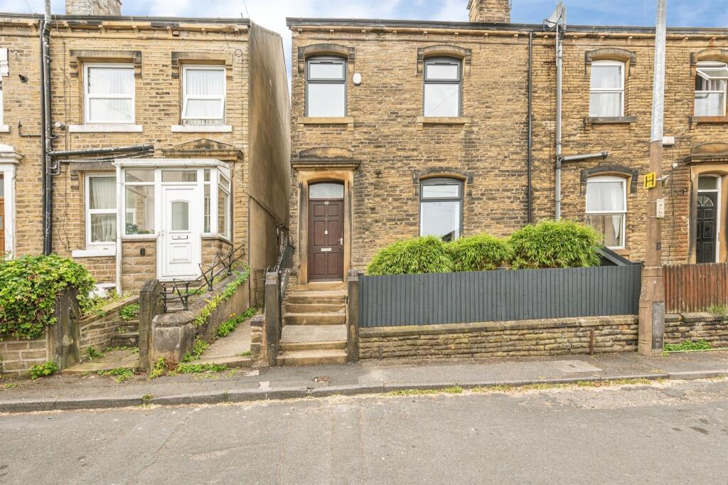 Main image of property: Chapel Terrace, Huddersfield
