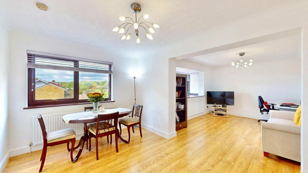 Main image of property: Eversley Park Road, Winchmore Hill, N21