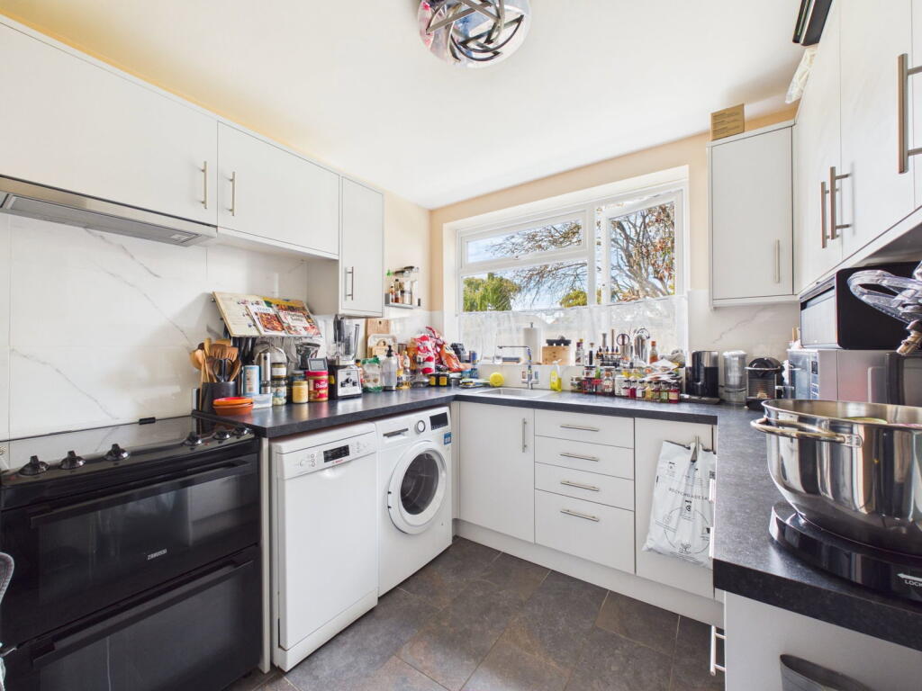 The Causeway, Goring-by-Sea, Worthing, BN12 photo 2
