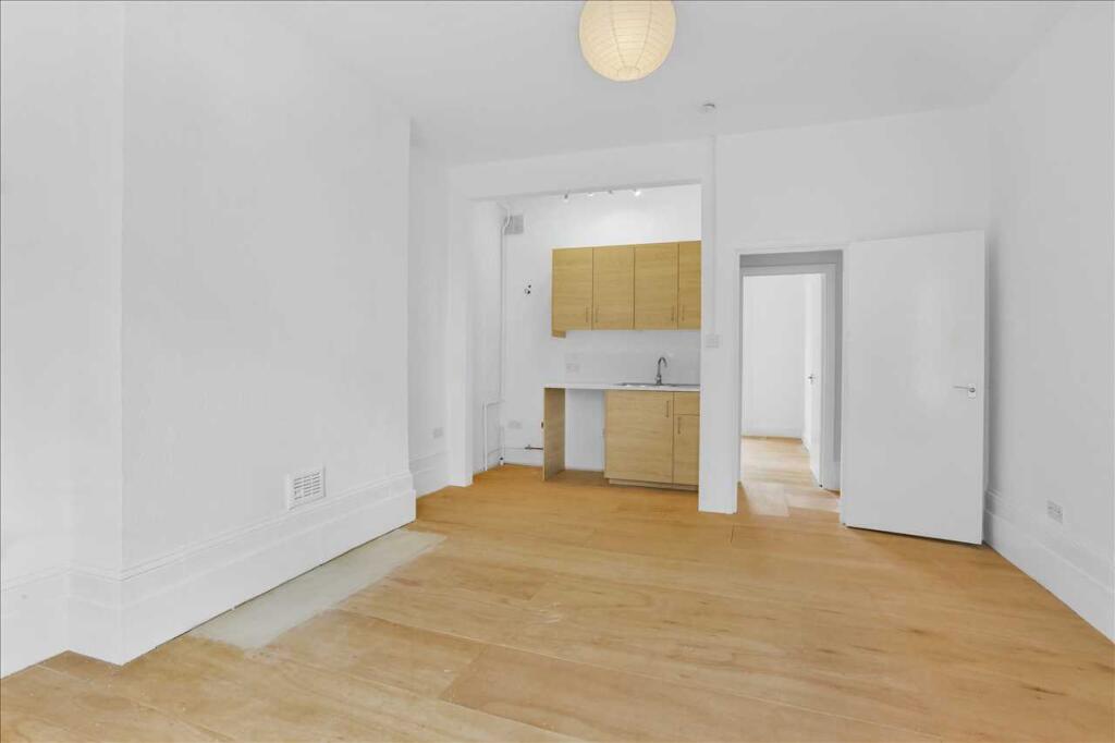 Apartment in London, Kentish Town - More
