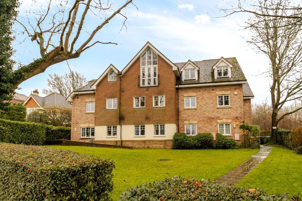 Main image of property: Spire Place, Warlingham, CR6 9LW