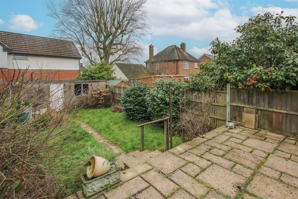 Ingrave Road, Brentwood photo 2