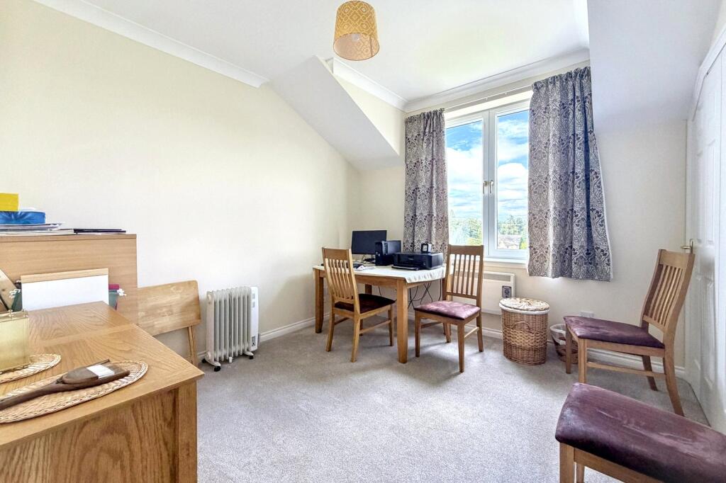 Apartment in Motherwell - More