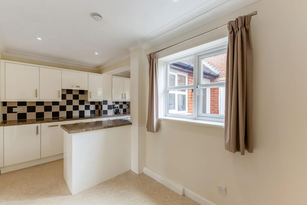 House in Alton, Neatham, Holybourne - View 4