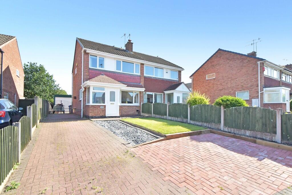3-bed semi-detached on Barncroft Road, Chell Heath, Stoke-on-Trent, £160,000