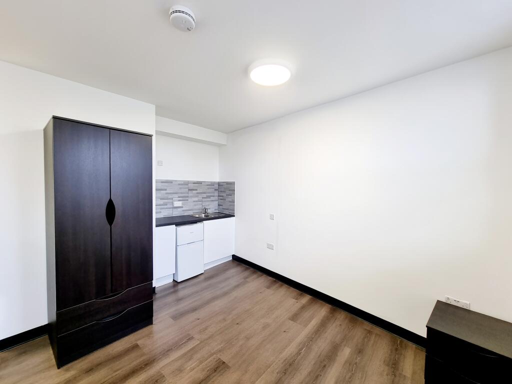 Apartment in London - More