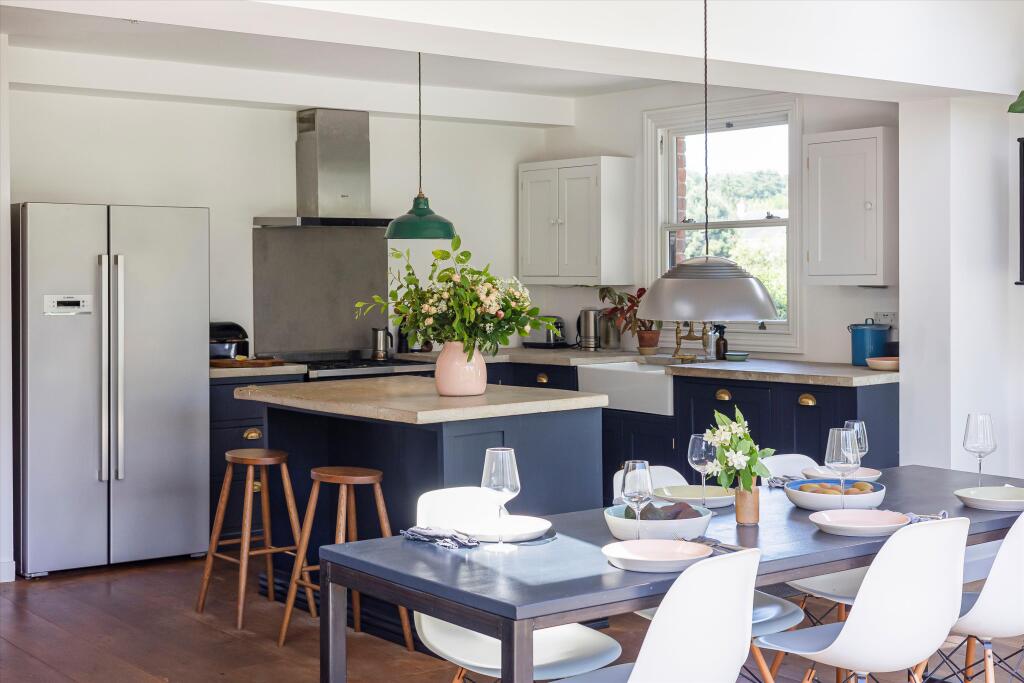 House in South Oxfordshire, Kidmore End - More