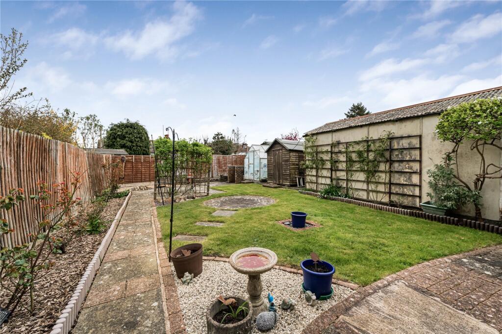House in Burgess Hill, World's End - View 2