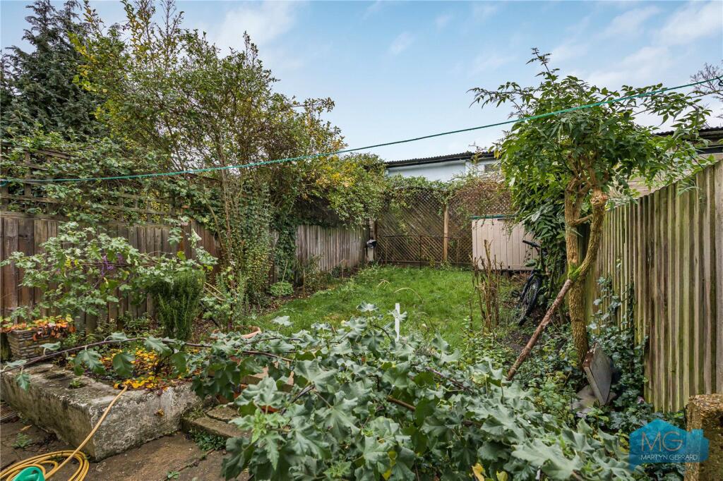 Gainsborough Road, North Finchley, London, N12 photo 3