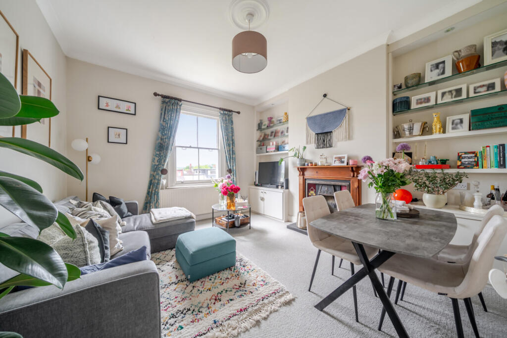 Main image of property: Worple Road, Raynes Park, London, SW20