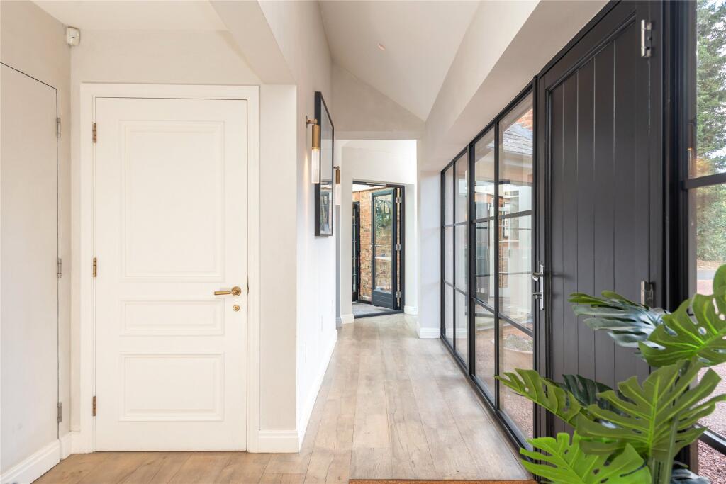 House in Newport Pagnell, City of Milton Keynes - View 4