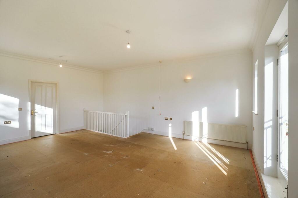 Hollins Hall, Killinghall, Harrogate, HG3 2GL photo 3