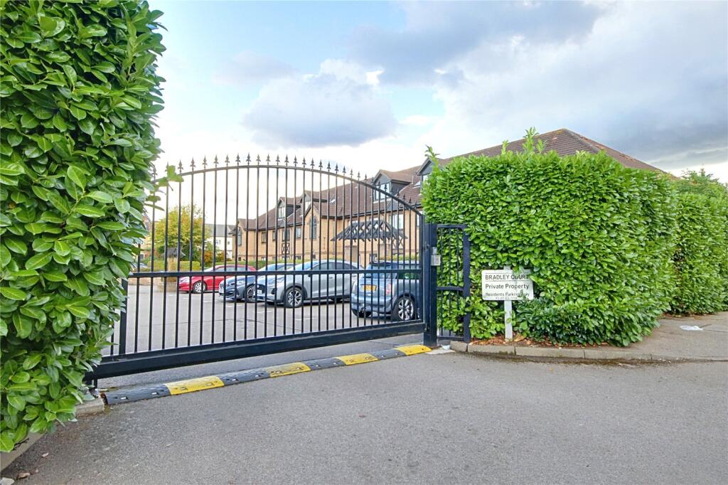 Apartment in London, Enfield Lock - View 4