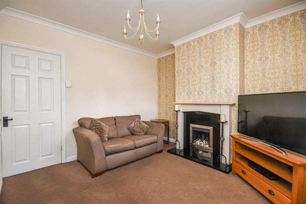 52 Henwood Road, Compton, Wolverhampton, WV6 8PG photo 3