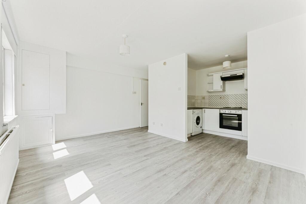 Main image of property: High Street, London, E13