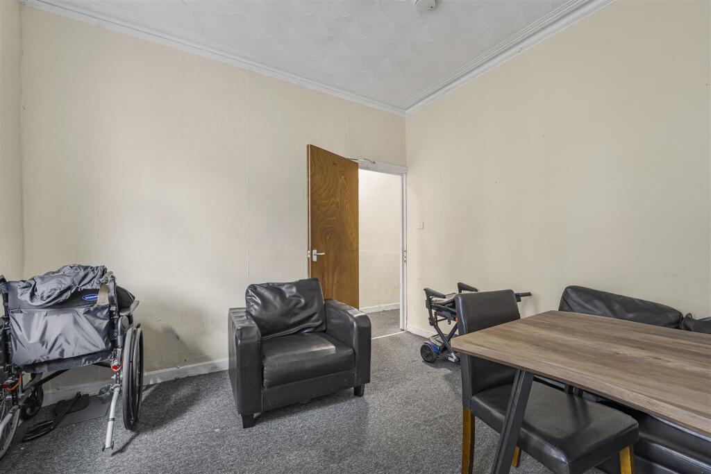 House in Cardiff, Adamsdown - View 2