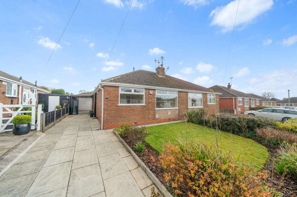 Main image of property: Oakdale Drive, Tyldesley, M29