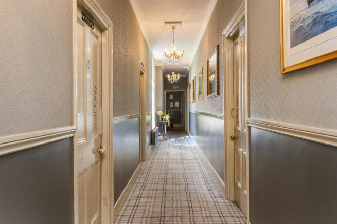 Albert Cottage Hotel, York Avenue, East Cowes, Isle of Wight PO32 6BD