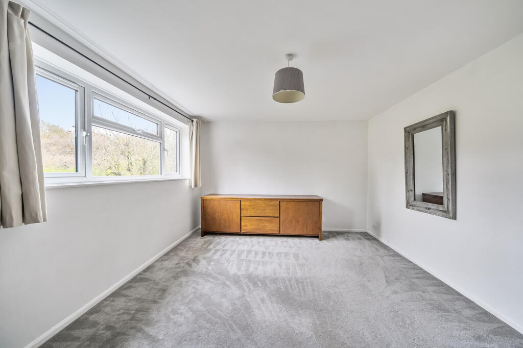 Highmoor, Harpenden, AL5 photo 3