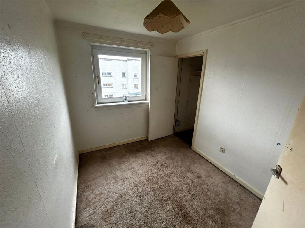 Apartment in Cumbernauld, North Lanarkshire - View 5
