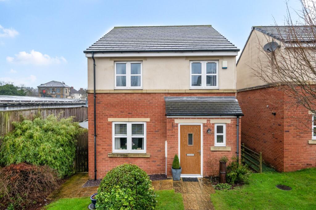Main image of property: Little Moor Close, Pudsey, West Yorkshire, LS28
