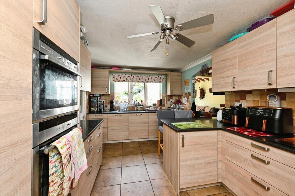 House in Peterborough - View 4