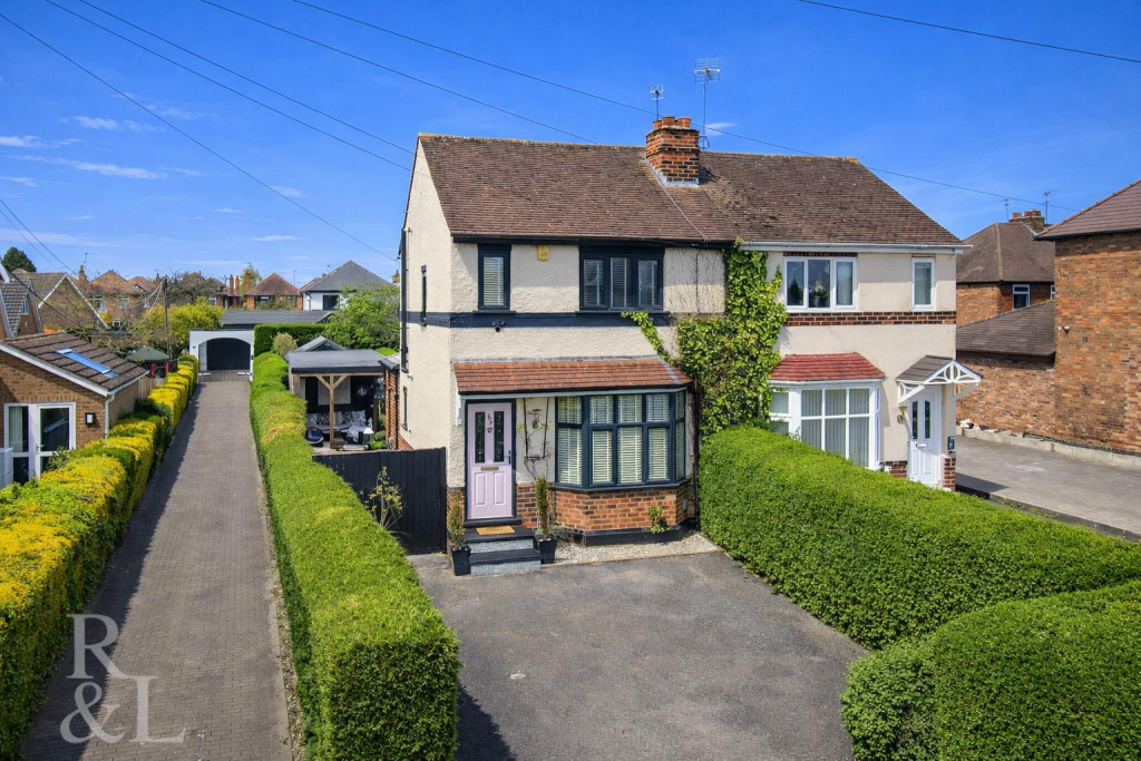 Main image of property: Ruddington Lane, Nottingham