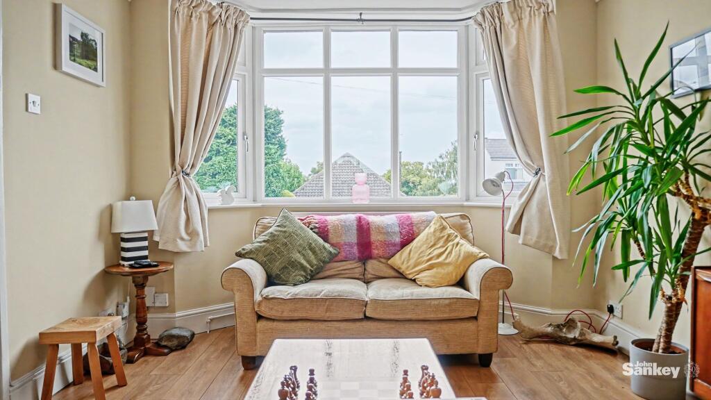 House in Mansfield, Nottinghamshire - View 2