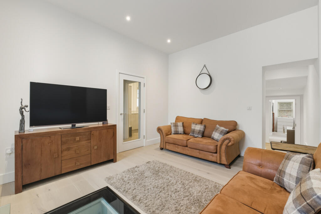 Church Street, Bishop's Stortford, Hertfordshire, CM23 photo 3