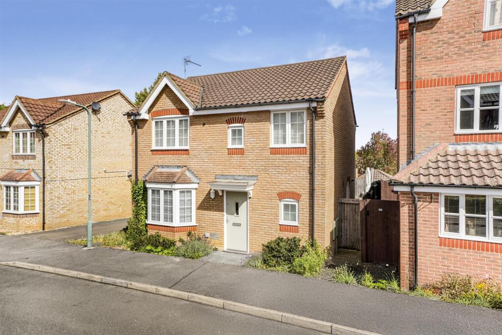 Main image of property: Clifton Moor, Oakhill, Milton Keynes
