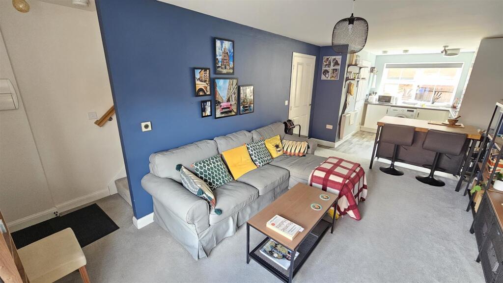 House in Rushcliffe, Bingham - View 4