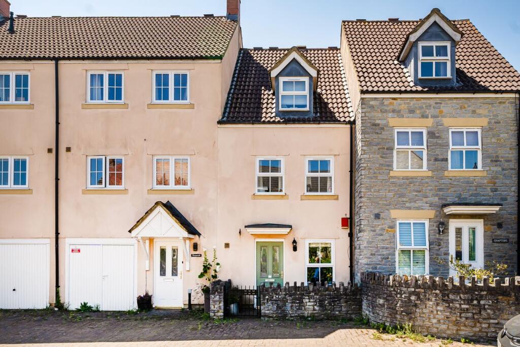3-bed terraced on West Street, Wells, BA5, £320,000