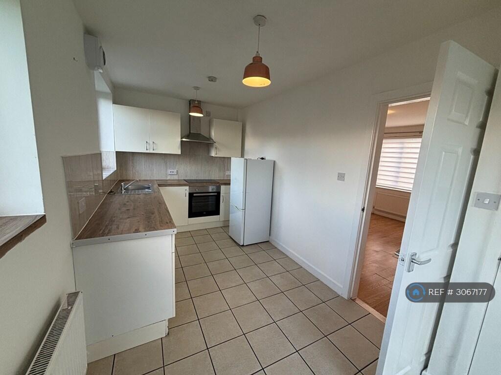 House in Salford, Greater Manchester - View 5