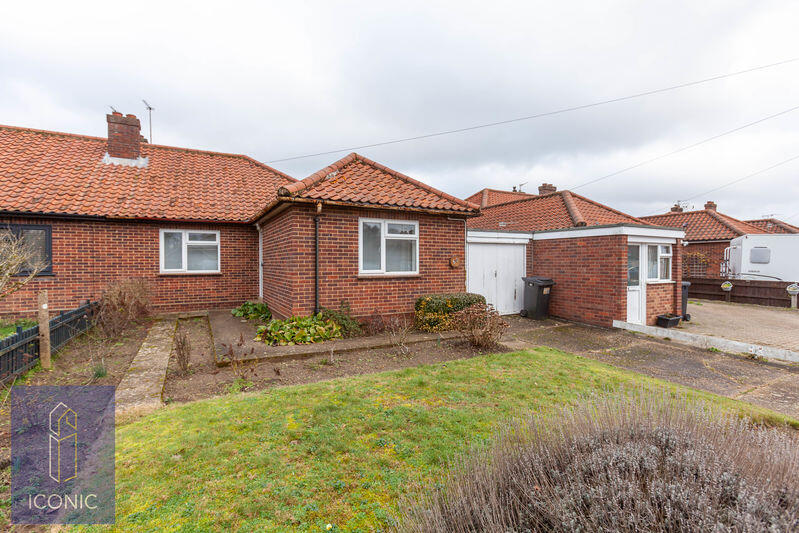 3-bed bungalow on Jerningham Road, New Costessey, Norwich, £230,000