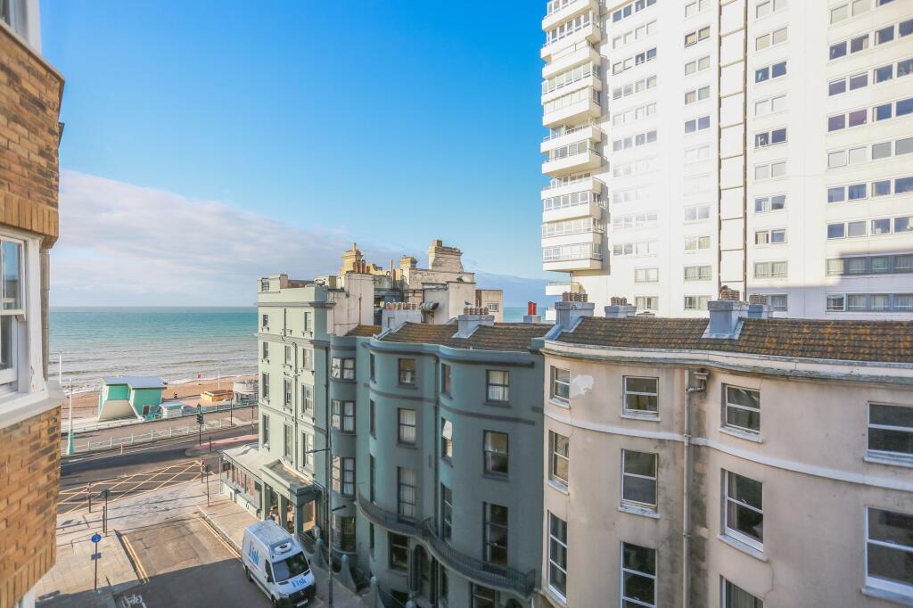 Apartment in Brighton - View 4