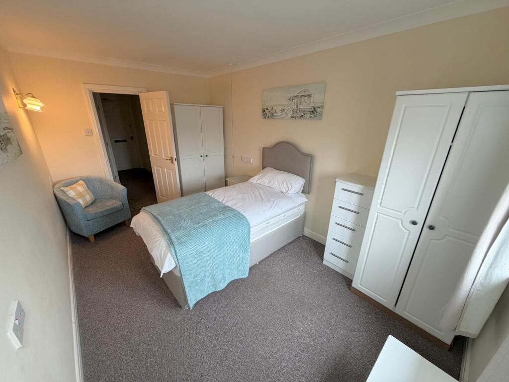 Apartment in Sefton, Birkdale - View 5