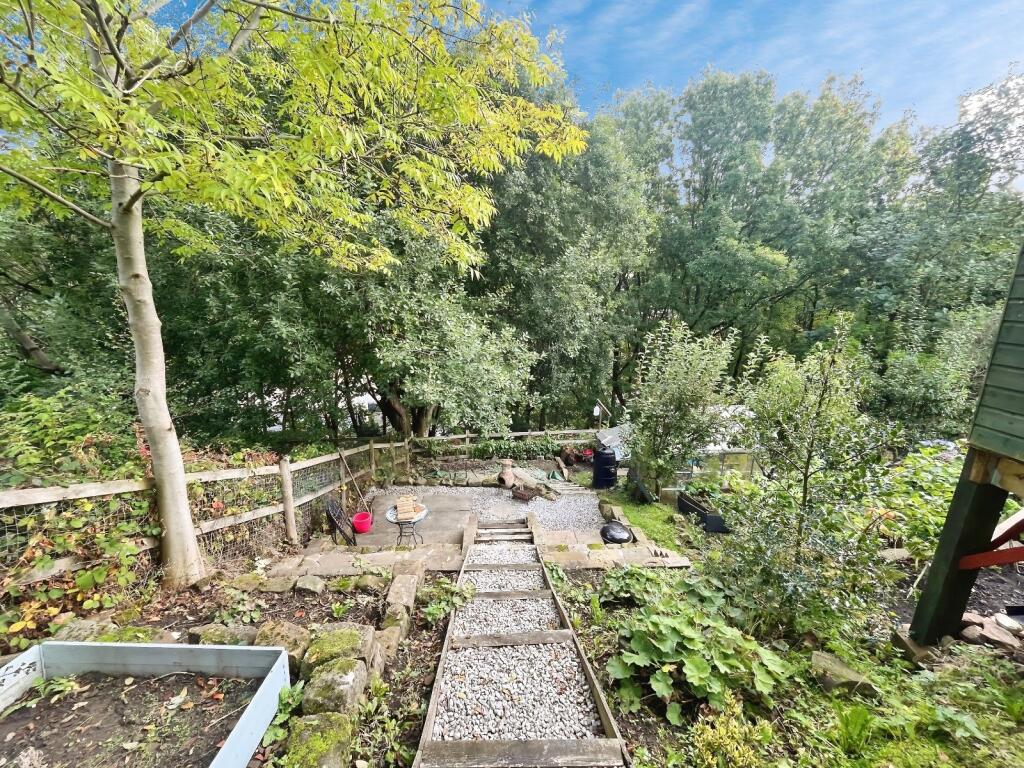 Belle Vue Terrace, Luddendenfoot, Halifax, West Yorkshire, HX2 – pohled 2