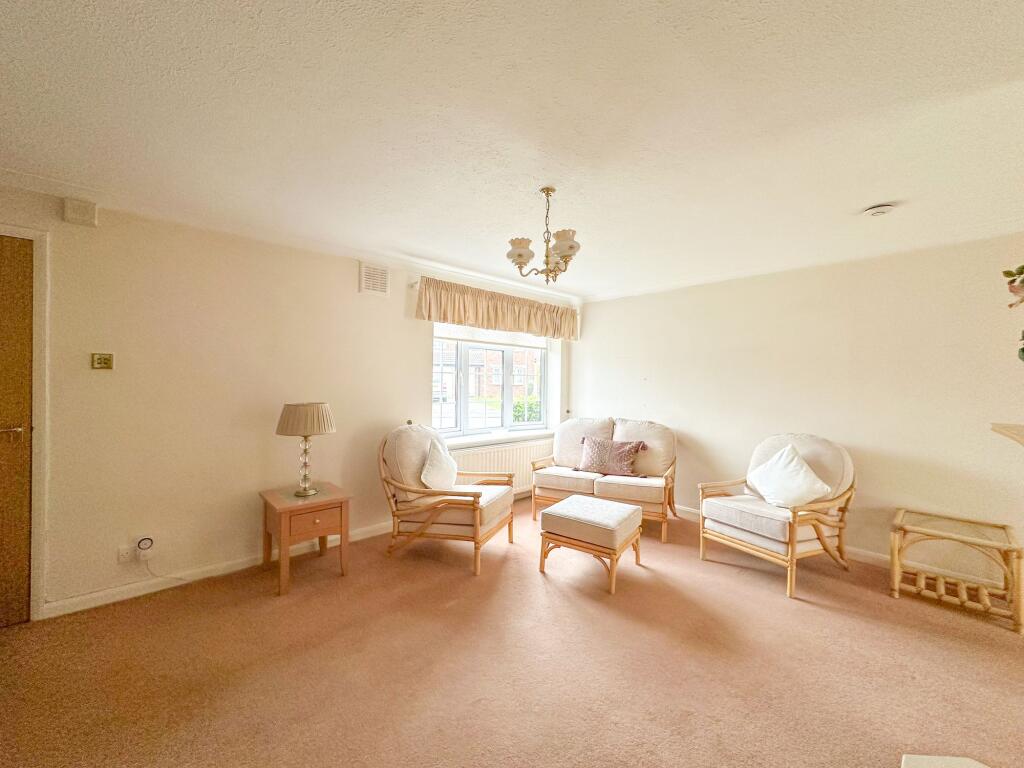 Thurlow Close, Oadby, LE2 photo 4