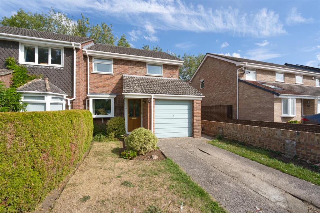 Main image of property: Tetbury Gardens, Nailsea